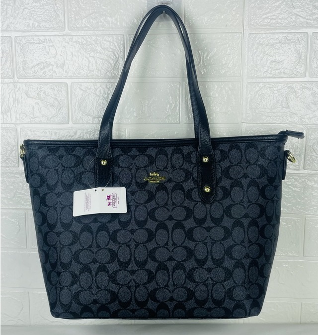 C0ACH Handbags 136